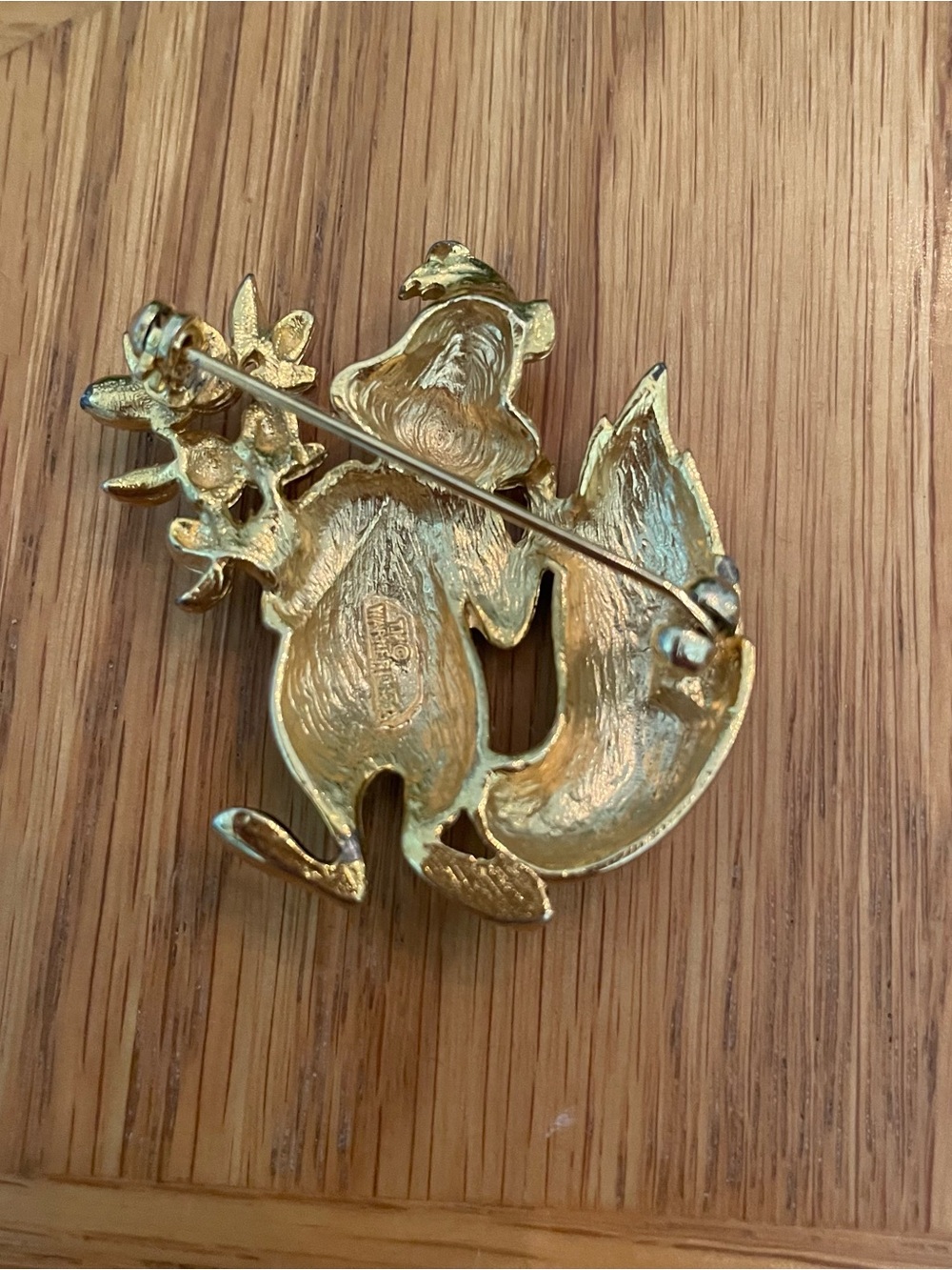 Vintage Looney Tunes Pepe Le Pew Jeweled Rose Brooch - Picture 3 of 3